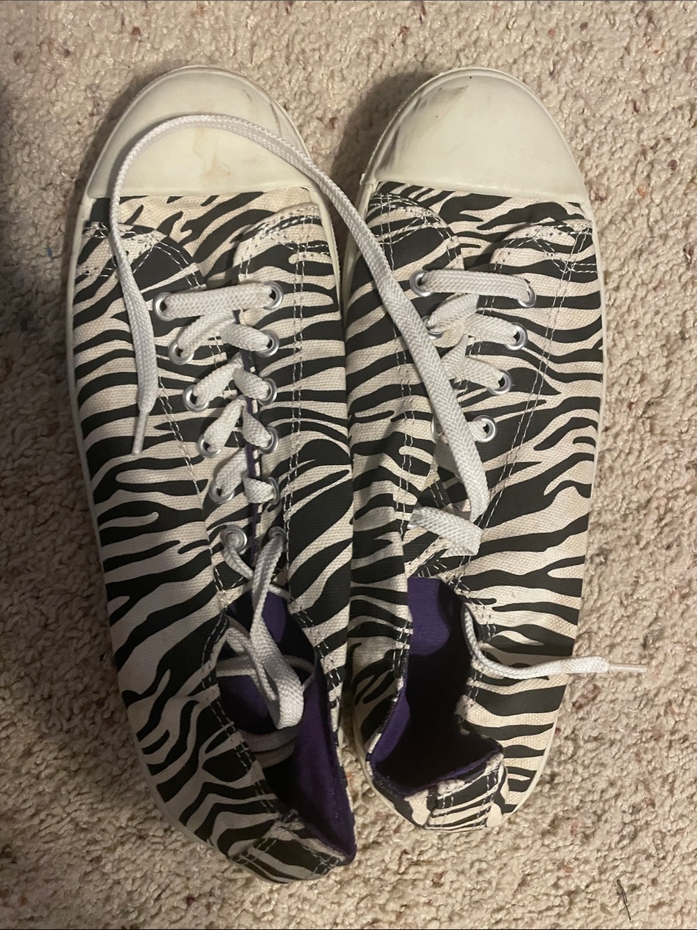 Miley MAX Ariza Converse